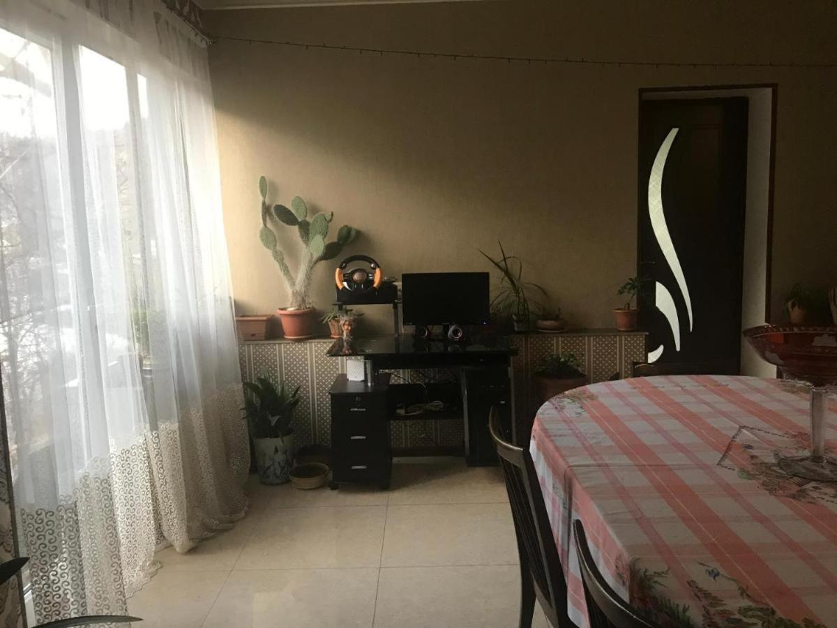 House 125A Villa Dilijan Luaran gambar