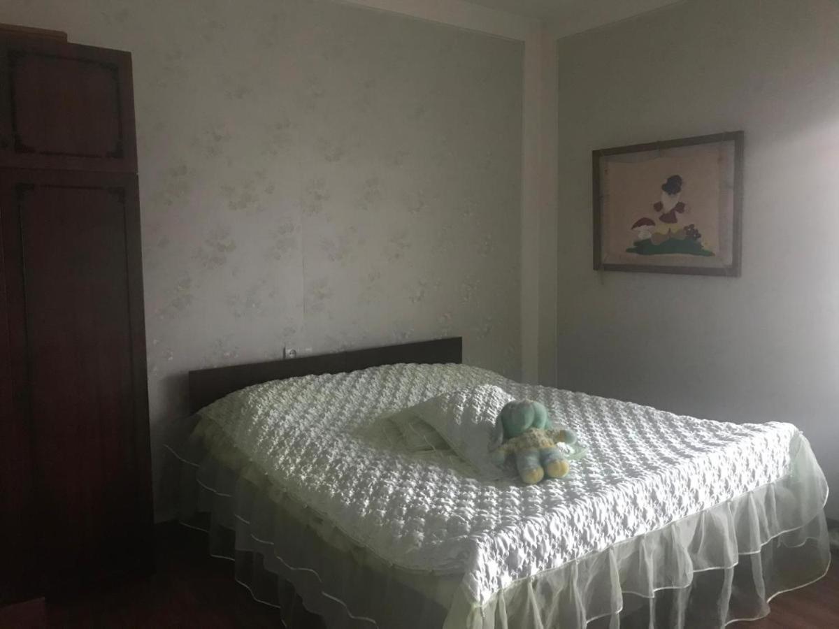 House 125A Villa Dilijan Luaran gambar